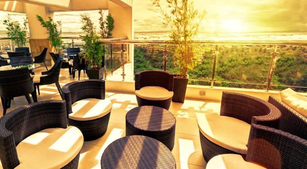 Alabang Affordable Condominium マニラ市 エクステリア 写真
